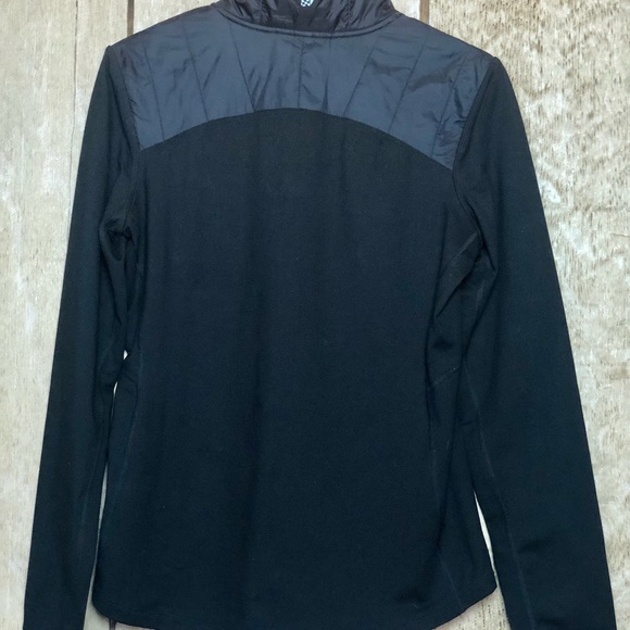 Mountain Hardware black pullover with zipper collar - Picture 4 of 7